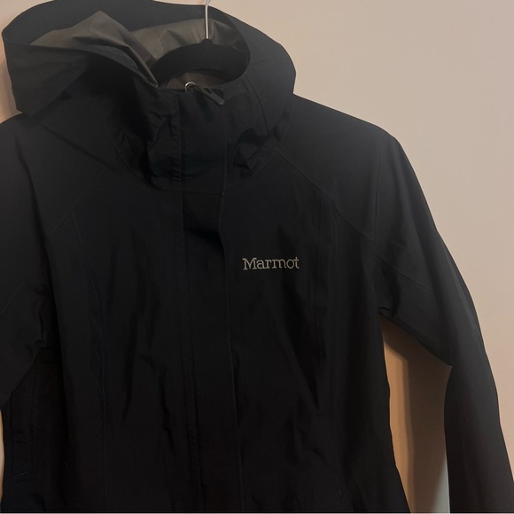 Women’s Marmot Gore-Tex Long Black Hooded Rain Jacket Size Medium - Picture 2 of 6